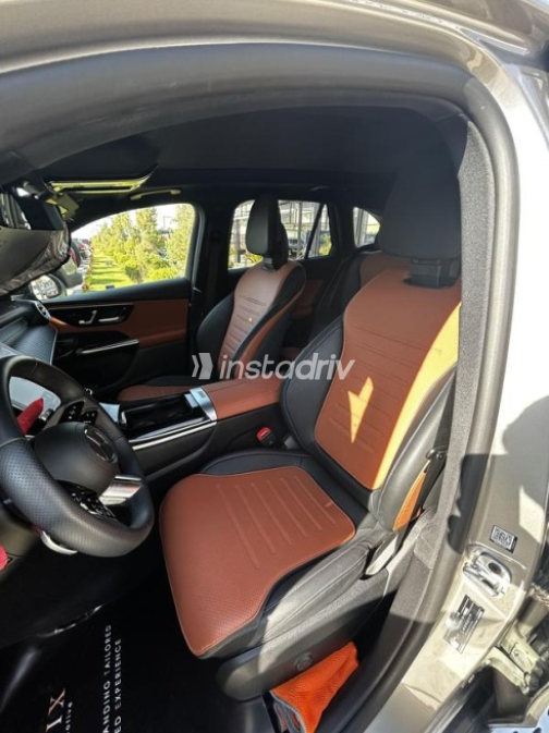 Mercedes GLC 300 2023 Silver Automatic Used for Sale in Cairo - 9