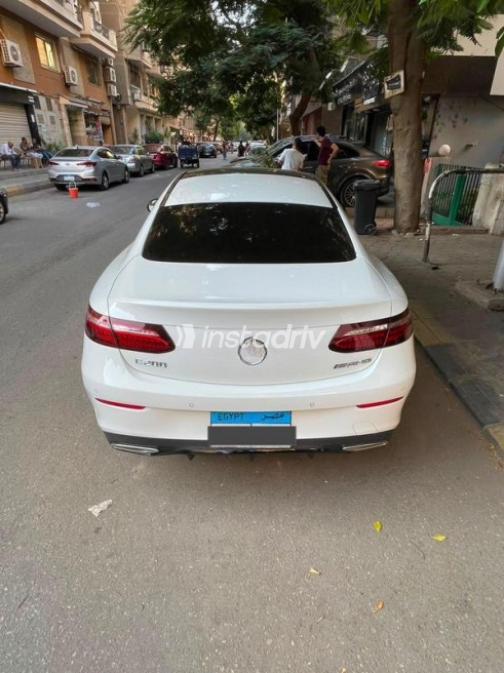 Mercedes E 200 2021 White Automatic Used for Sale in Greater Cairo ( Cairo + Giza) - 3