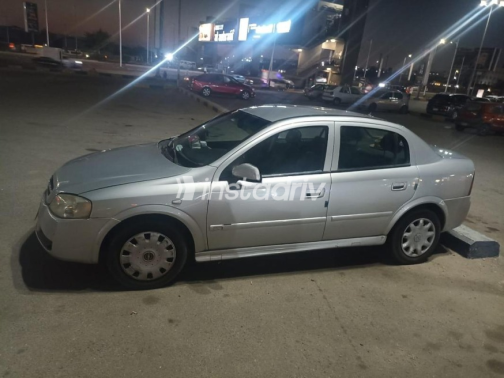 Opel Astra 2004 Silver Automatic Used for Sale in Greater Cairo ( Cairo + Giza) - 2