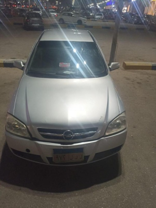 Opel Astra 2004 Silver Automatic Used for Sale in Greater Cairo ( Cairo + Giza)