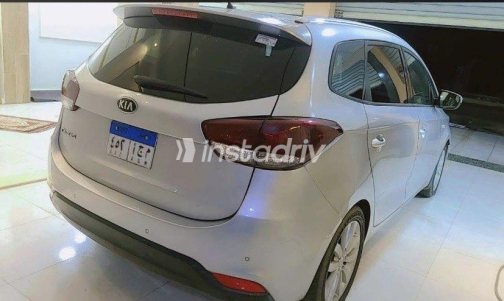Kia Carens 2015 Silver Automatic Used for Sale in Kafr el-Sheikh - 1