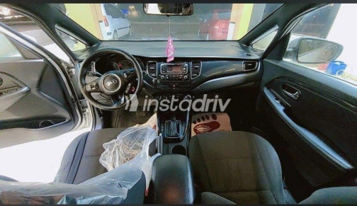 Kia Carens 2015 Silver Automatic Used for Sale in Kafr el-Sheikh - 3