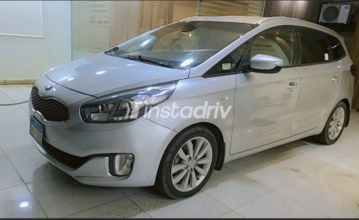 Kia Carens 2015 Silver Automatic Used for Sale in Kafr el-Sheikh - 7
