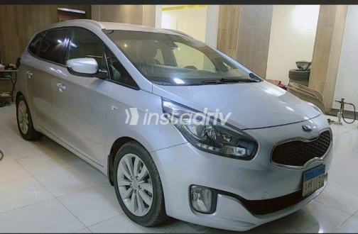 Kia Carens 2015 Silver Automatic Used for Sale in Kafr el-Sheikh - 8