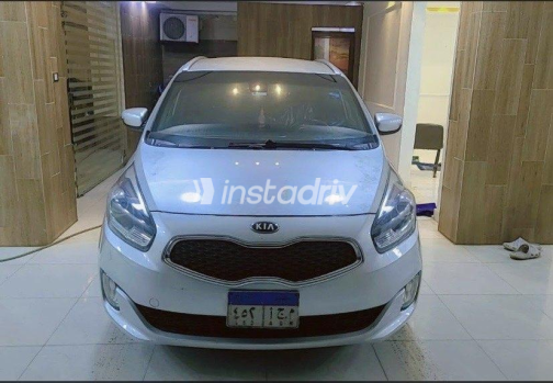 Kia Carens 2015 Silver Automatic Used for Sale in Kafr el-Sheikh - 9