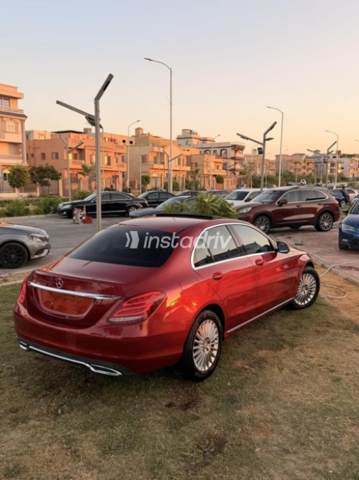 Mercedes C 180 2017 Red Automatic Used for Sale in Sheikh Zayed City - 7