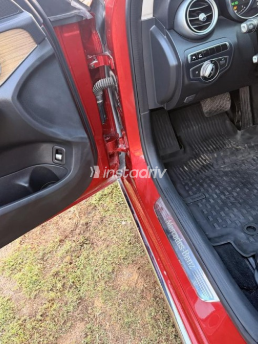 Mercedes C 180 2017 Red Automatic Used for Sale in Sheikh Zayed City - 10
