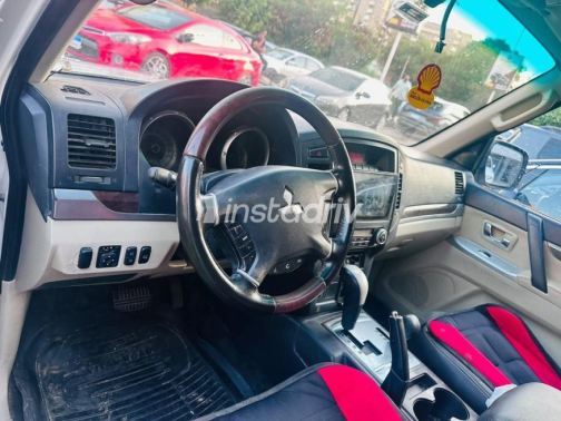 Mitsubishi Pajero 2014 White Automatic Used for Sale in Cairo - 1