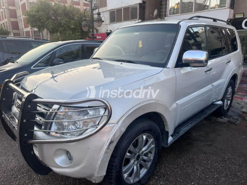 Mitsubishi Pajero 2014 White Automatic Used for Sale in Cairo - 3