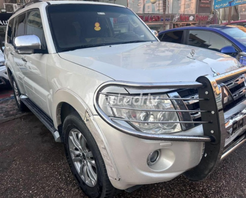 Mitsubishi Pajero 2014 White Automatic Used for Sale in Cairo - 5
