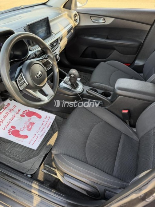 Kia Grand Cerato 2019 White Automatic Used for Sale in Greater Cairo ( Cairo + Giza) - 8