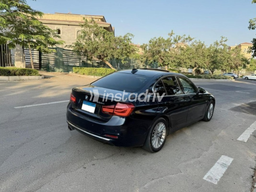 BMW 320 2018 Black Automatic Used for Sale in Cairo - 6