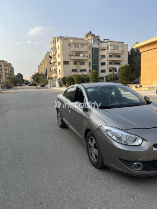 Renault Fluence 2013 Gold Automatic Used for Sale in Cairo - 5