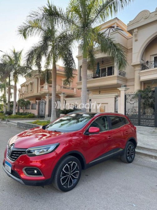 Renault Kadjar 2021 Dark Red Automatic Used for Sale in Cairo - 2