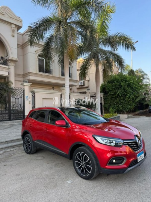 Renault Kadjar 2021 Dark Red Automatic Used for Sale in Cairo - 3