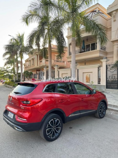 Renault Kadjar 2021 Dark Red Automatic Used for Sale in Cairo - 4
