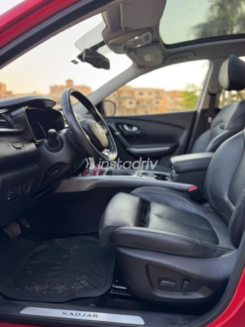 Renault Kadjar 2021 Dark Red Automatic Used for Sale in Cairo - 7