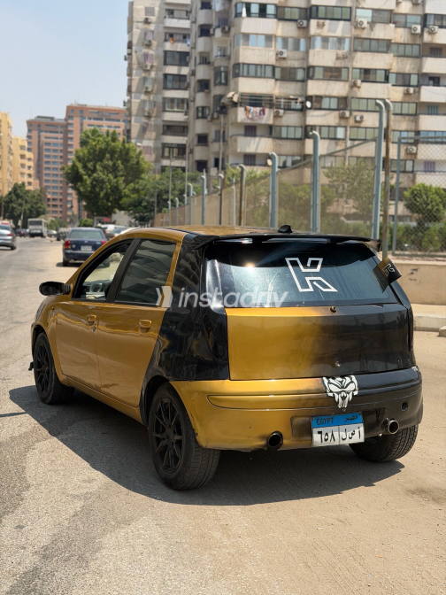 Fiat Punto 2000 Gold Manual Used for Sale in Greater Cairo ( Cairo + Giza) - 3