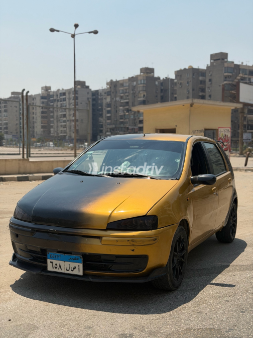 Fiat Punto 2000 Gold Manual Used for Sale in Greater Cairo ( Cairo + Giza) - 6