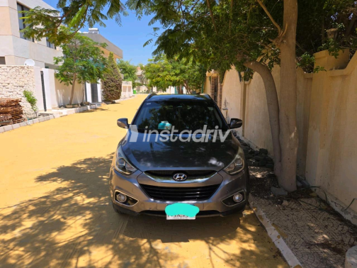 Hyundai IX 35 2015 Gray Automatic Used for Sale in Greater Cairo ( Cairo + Giza) - 4