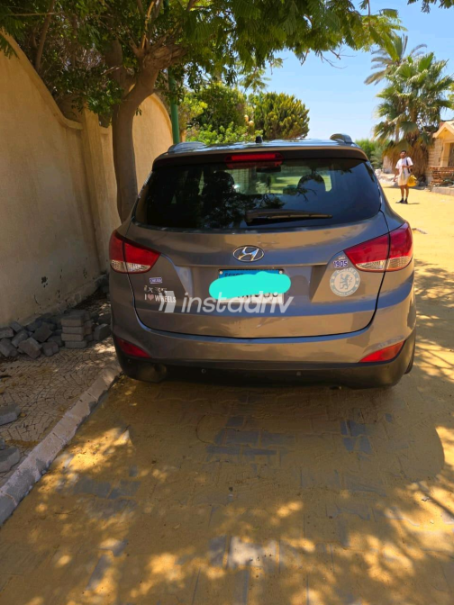 Hyundai IX 35 2015 Gray Automatic Used for Sale in Greater Cairo ( Cairo + Giza) - 8