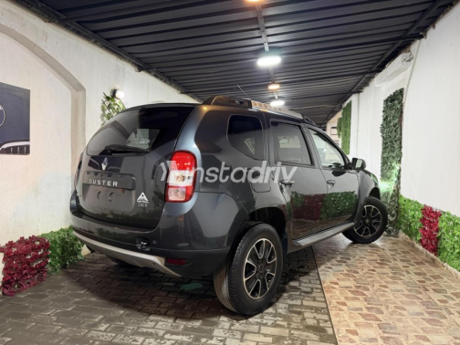 Renault Duster 2018 Gray Automatic Used for Sale in Cairo - 4