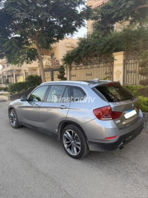 BMW X1 2015 Silver Automatic Used for Sale in Al Shorouk - 5