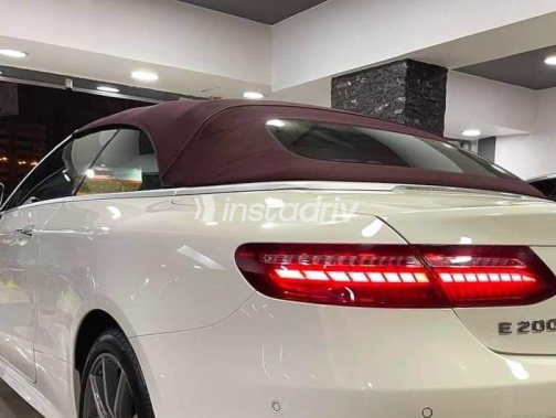 Mercedes E 200 AMG 2021 White Automatic Used for Sale in Sheikh Zayed City - 3