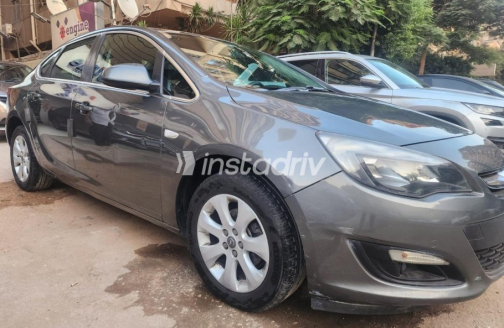 Opel Astra 2020 Gray Automatic Used for Sale in Nasr city - 3