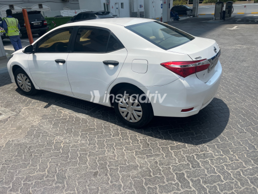 Toyota Corolla 2015 White Automatic Used for Sale in Greater Cairo ( Cairo + Giza) - 6