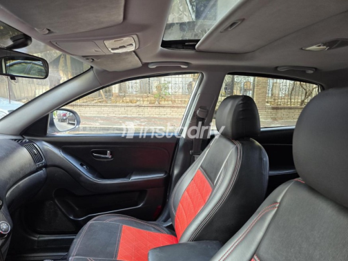 Hyundai Elantra 2020 White Automatic Used for Sale in Heliopolis - 8