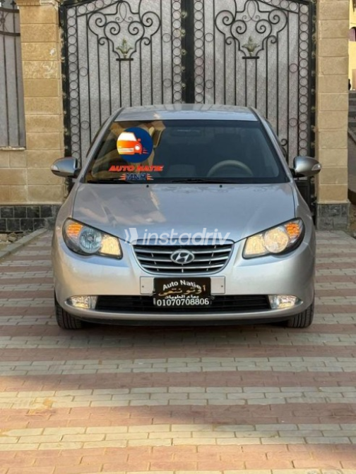 Hyundai Avante 2010 Silver Automatic Used for Sale in Nasr city - 1