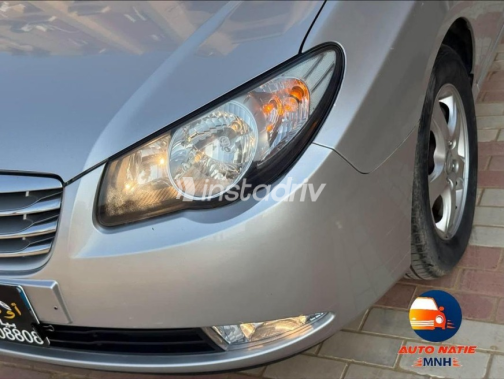 Hyundai Avante 2010 Silver Automatic Used for Sale in Nasr city - 6