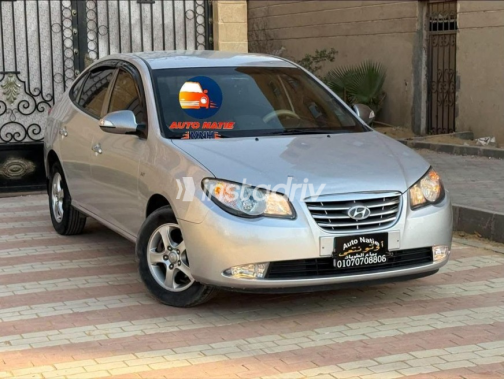Hyundai Avante 2010 Silver Automatic Used for Sale in Nasr city - 7