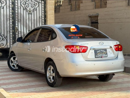Hyundai Avante 2010 Silver Automatic Used for Sale in Nasr city - 8