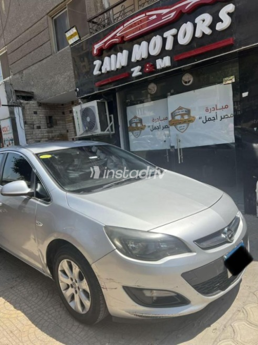 Opel Astra 2020 Silver Automatic Used for Sale in Nasr city - 2