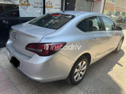 Opel Astra 2020 Silver Automatic Used for Sale in Nasr city - 3