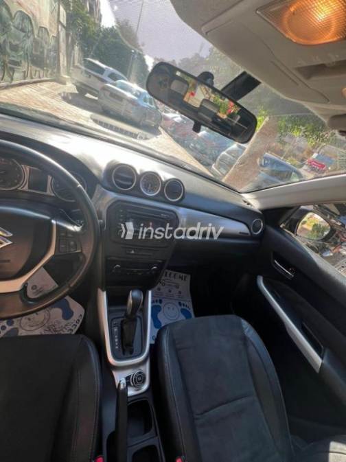 Suzuki Grand vitara 2016 Black Automatic Used for Sale in Nasr city - 10