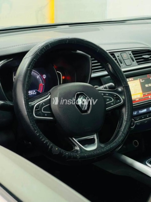 Renault Kadjar 2019 Dark Blue Automatic Used for Sale in Greater Cairo ( Cairo + Giza) - 6