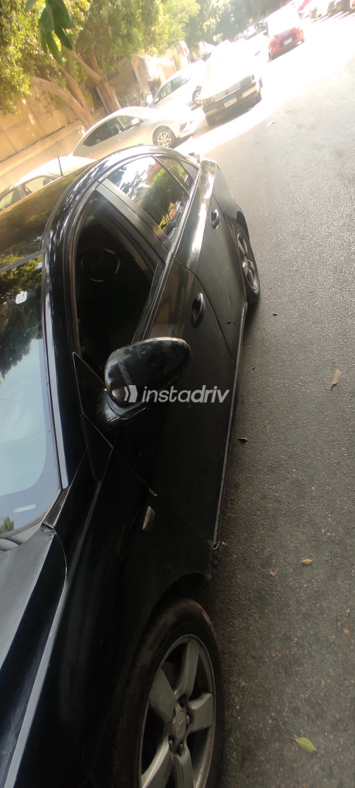 Chevrolet Cruze 2010 Black Automatic Used for Sale in Greater Cairo ( Cairo + Giza) - 2