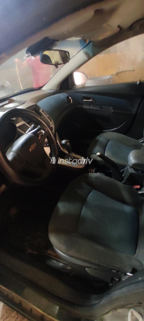 Chevrolet Cruze 2010 Black Automatic Used for Sale in Greater Cairo ( Cairo + Giza) - 4