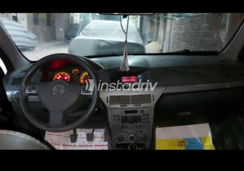Opel Astra 2007 Black Automatic Used for Sale in Cairo - 7