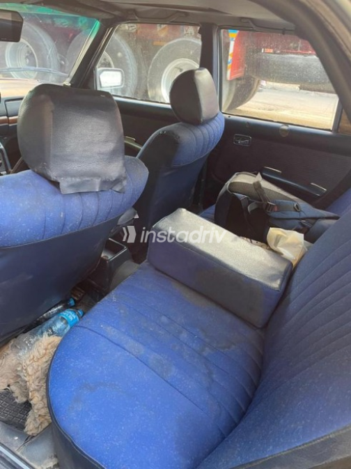 Mercedes 230 1984 Silver Automatic Used for Sale in Al Shorouk - 8