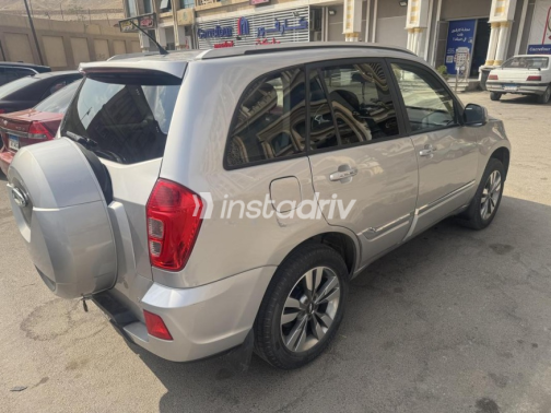 Chery Tiggo 3 2020 White Automatic Used for Sale in Greater Cairo ( Cairo + Giza) - 5