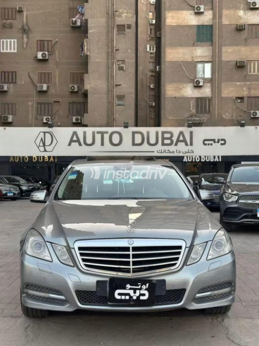 Mercedes E 250 2012 Gold Automatic Used for Sale in Nasr city - 1