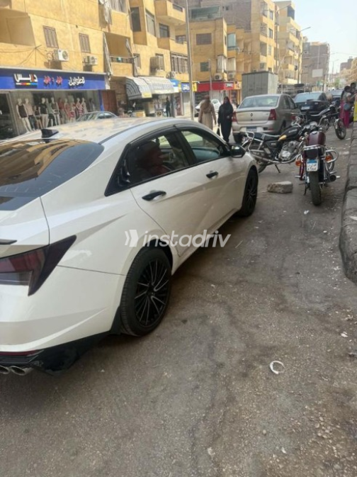 Hyundai Elantra CN7 2021 White Automatic Used for Sale in Hurghada - 4