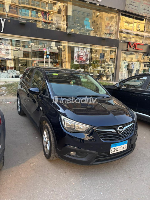 Opel Crossland 2020 White Automatic Used for Sale in Greater Cairo ( Cairo + Giza) - 5