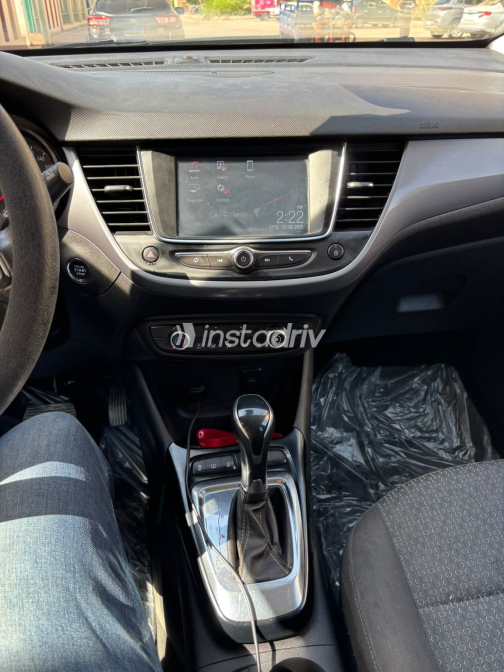 Opel Crossland 2020 White Automatic Used for Sale in Greater Cairo ( Cairo + Giza) - 6
