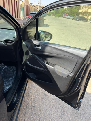Opel Crossland 2020 White Automatic Used for Sale in Greater Cairo ( Cairo + Giza)