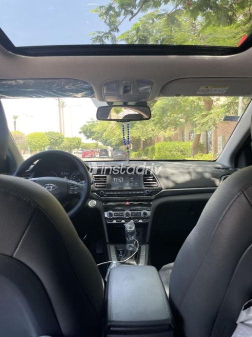 Hyundai Elantra AD 2025 White Automatic Used for Sale in Greater Cairo ( Cairo + Giza) - 5